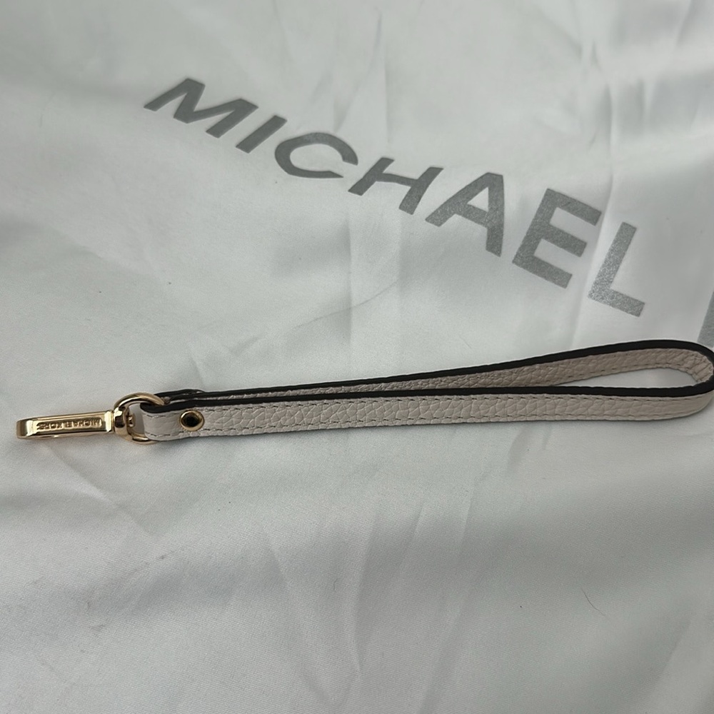 Michael Kors Cream Leather Shoulder Bag - Picture 6 of 6